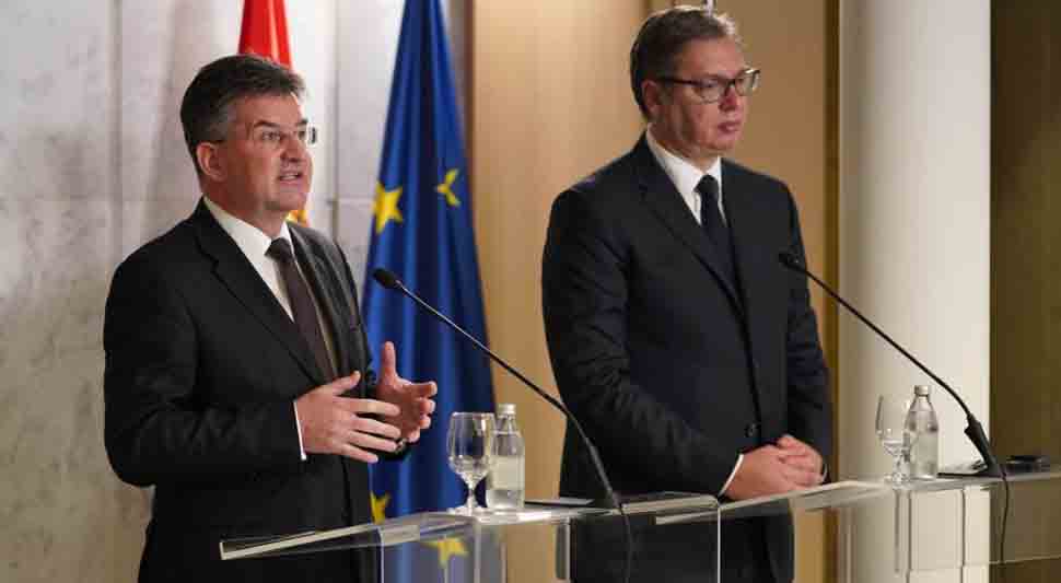 vucic lajcak.jpg